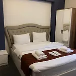 Vira Hotel *