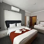 Vira Hotel *
