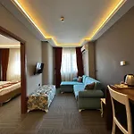 Vira Hotel