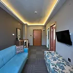 Vira Hotel *