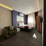 Hotel Vira *
